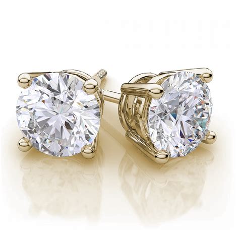 best diamond stud earrings.